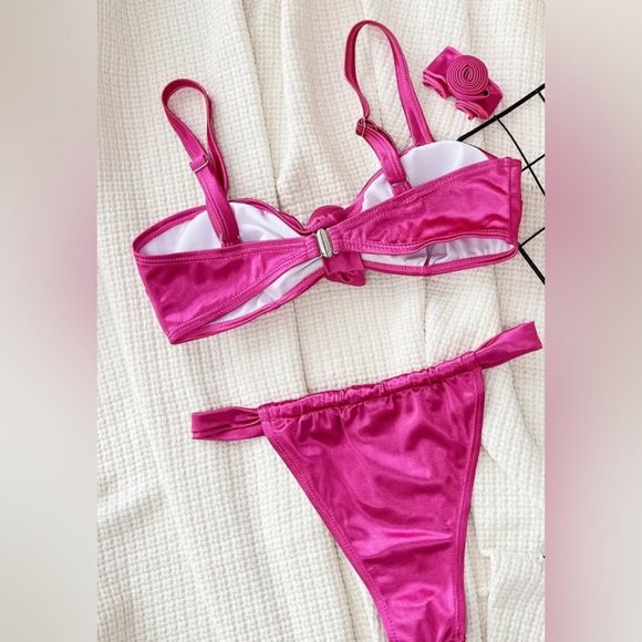 New without tags - Bright Pink Bikini with Rose Appliqué - Picture 2 of 2